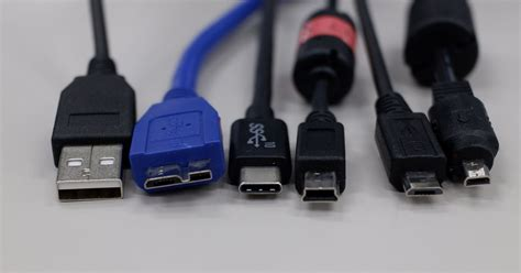 Cable USB-C Netmak 20V 3A para Carga y Datos